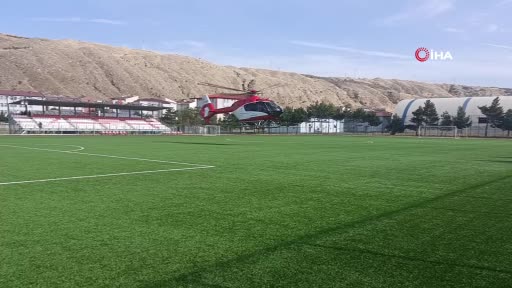 Ayı saldırısına uğrayan vatandaş için ambulans helikopter havalandı