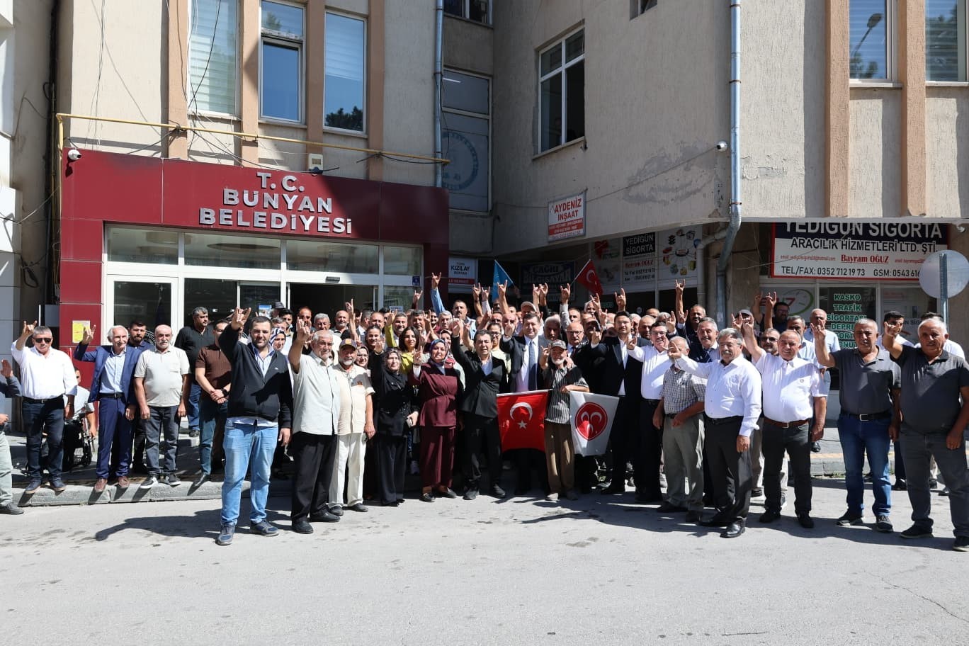 MİLLİYETÇİ HAREKET PARTİSİ (MHP) KAYSERİ MİLLETVEKİLİ BAKİ ERSOY, BÜNYAN BELEDİYE BAŞKANI SELAHATTİN METİN’İN EV SAHİPLİĞİNDE İLÇEDE BİR DİZİ ZİYARET GERÇEKLEŞTİRDİ.