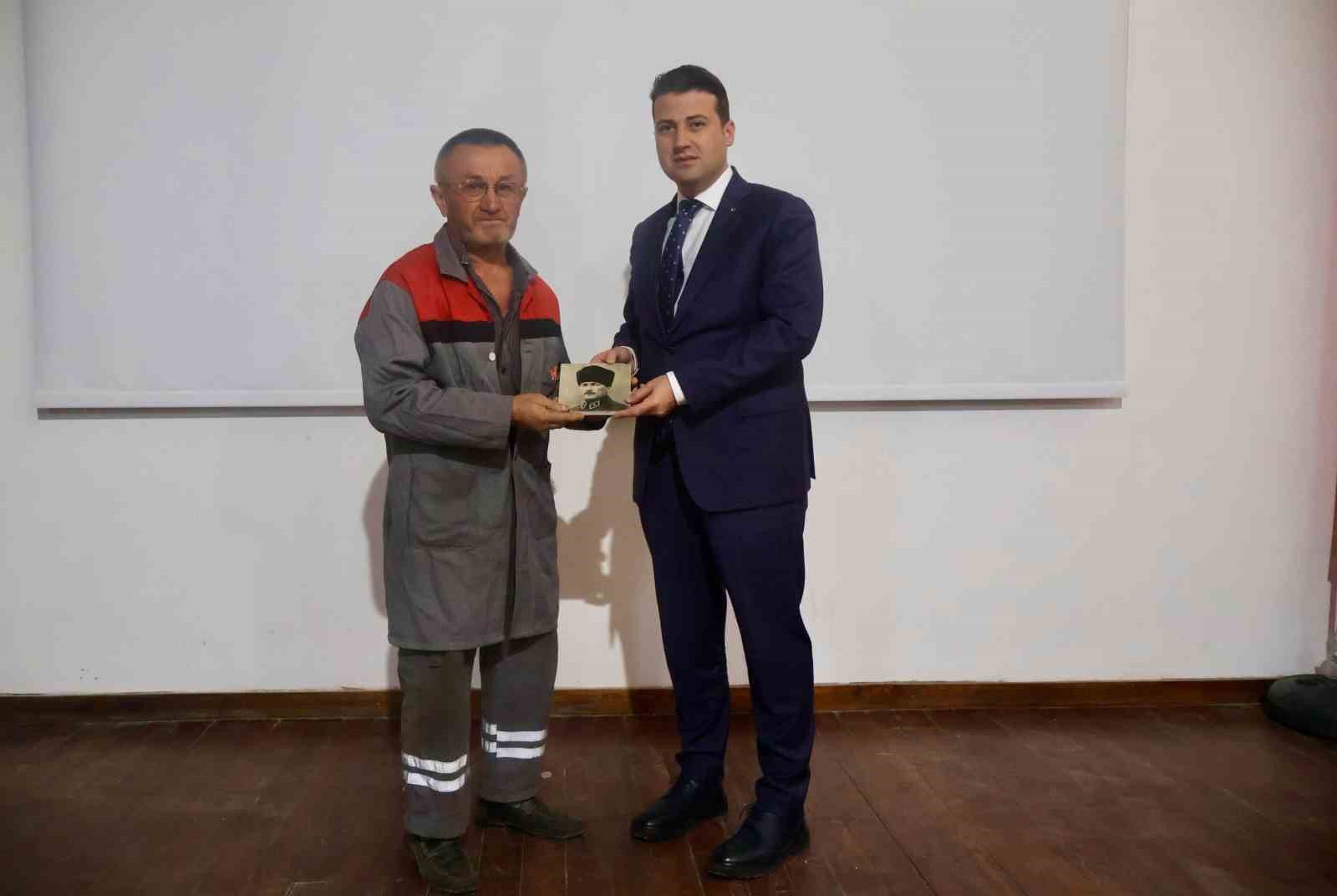 ESNAF TALİP DİNÇ VE ÇİVRİL KAYMAKAMI