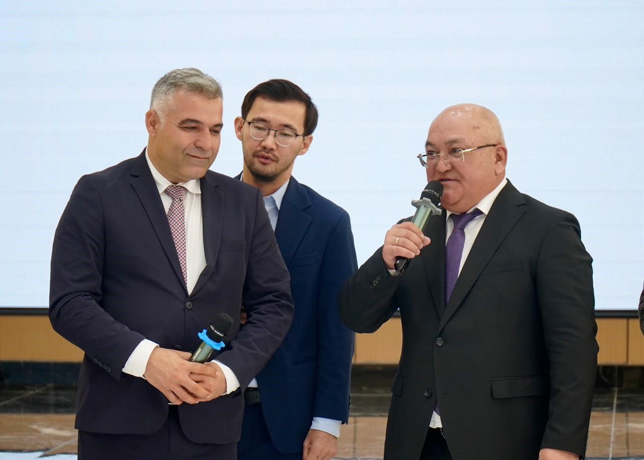 MANİSA BÜYÜKŞEHİR BELEDİYESİ HEYETİ, ŞEHİRLER ARASINDAKİ DOSTLUK BAĞLARINI GÜÇLENDİRMEK VE YEREL YÖNETİMLER ARASINDAKİ İŞ BİRLİĞİ OLANAKLARINI GELİŞTİRMEK AMACIYLA KAZAKİSTAN’IN URAL ŞEHRİNİ ZİYARET ETTİ. URAL ŞEHİR GÜNÜ ETKİNLİKLERİ KAPSAMINDA GERÇEKLEŞTİRİLEN ZİYARETTE, BATI KAZAKİSTAN EYALETİ YÖN