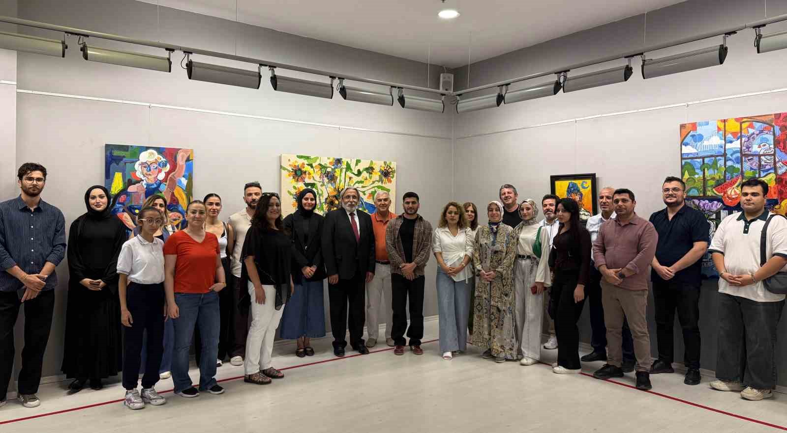 RESSAM TALHA KILIÇ, YAĞLI BOYA TEKNİĞİ İLE YAPTIĞI 13 ESERDEN OLUŞAN "TRAGEDYALAR" İSİMLİ KİŞİSEL RESİM SERGİSİNİ SANKO SANAT GALERİSİ’NDE SANATSEVERLER İLE BULUŞTURDU.