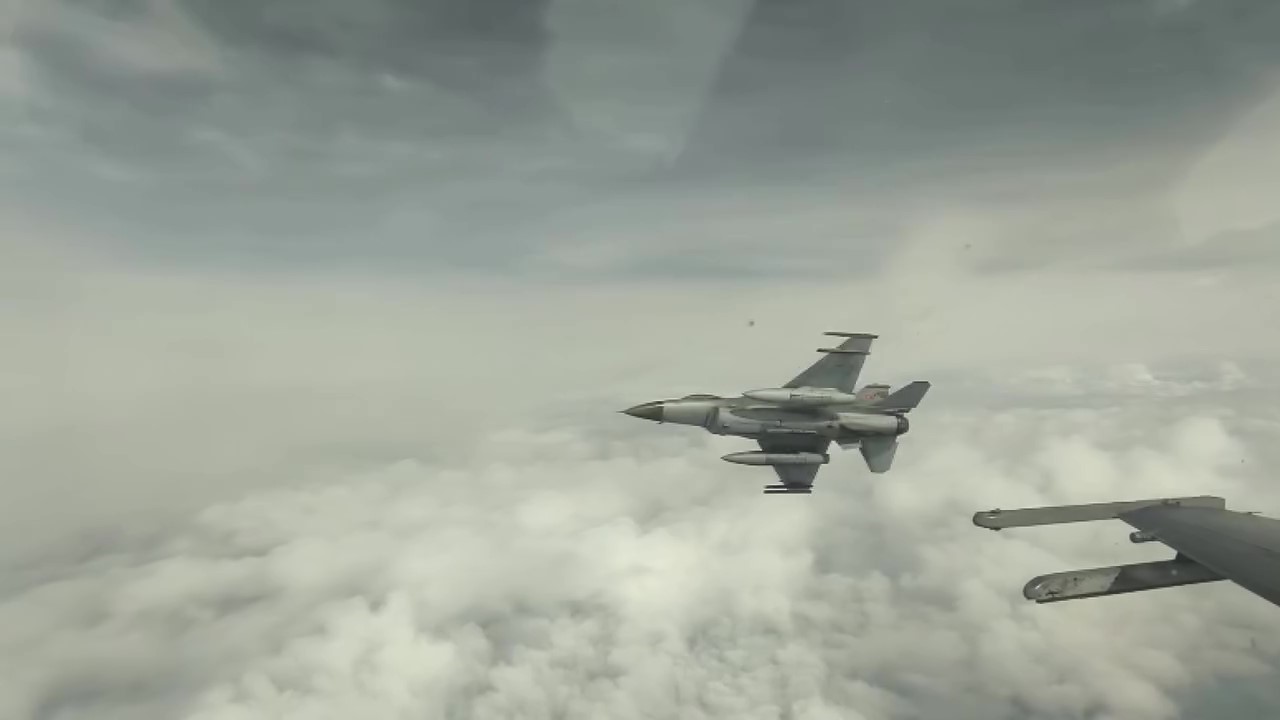 AMASYA MERZİFON'DAN KALKAN F-16 SAVAŞ UÇAKLARI, KARADENİZ'İN BATISINDA EĞİTİM UÇUŞU GERÇEKLEŞTİRDİ.