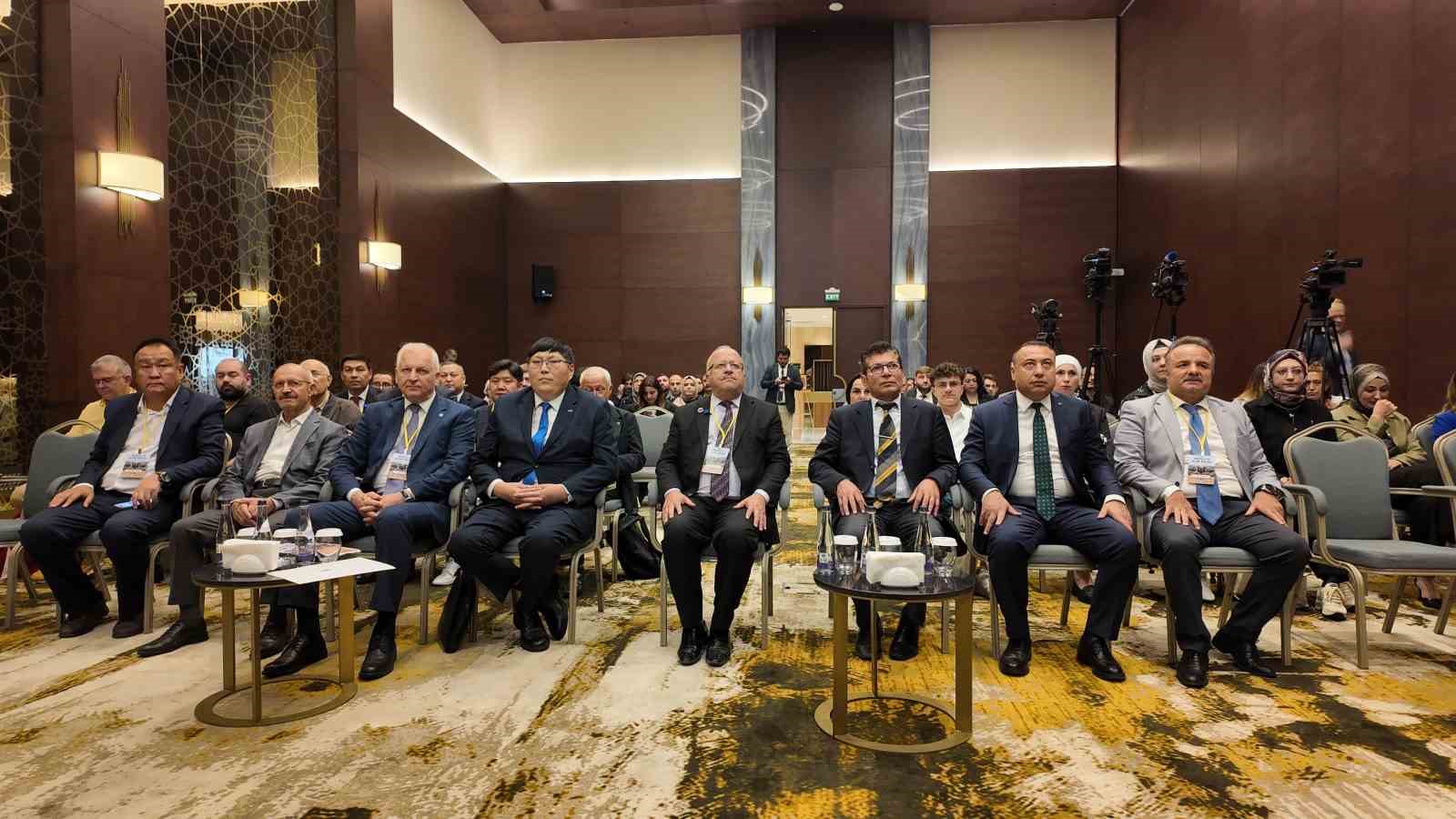 KONYA’DA "MOĞOLLAR ÇAĞINDA ANADOLU VE İSLAM DÜNYASI: BÜYÜK OLAYLAR, BÜYÜK ADAMLAR VE BÜYÜK DÖNÜŞÜMLER YÜZYILI" KONULU ULUSLARARASI SEMPOZYUM DÜZENLENDİ.