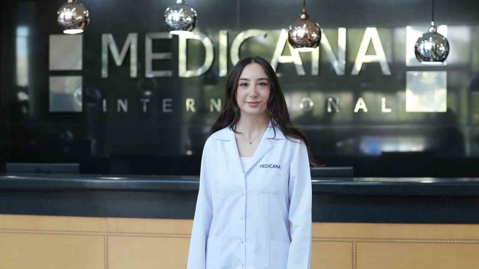 MEDİCANA INTERNATİONAL ANKARA HASTANESİ PSİKOLOJİ UZMANI PSİKOLOG DİLARA ÇİLTEPE, MENOPOZ DÖNEMİNİN SADECE HORMONLARI DEĞİL DUYGULARI DA DEĞİŞTİREBİLECEĞİNİ İFADE ETTİ.