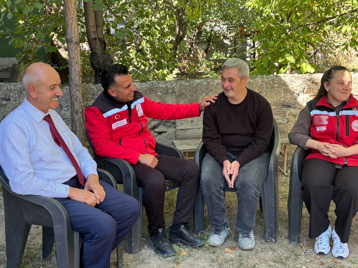 ERZURUM AİLE VE SOSYAL HİZMETLER İL MÜDÜRLÜĞÜ TARAFINDAN YÜRÜTÜLEN "AİLE EĞİTİM PROGRAMI" (AEP) KAPSAMINDA BUGÜNE KADAR KENT GENELİNDE BİNLERCE VATANDAŞA EĞİTİM VERİLDİ.
