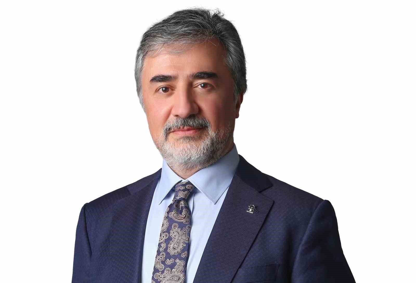 AK PARTİ ORDU MİLLETVEKİLİ MUSTAFA HAMARAT, TMO'NUN AÇIKLADIĞI FİYATIN YALNIZCA BİR ALIM FİYATI OLMADIĞINI, AYNI ZAMANDA FINDIK PİYASASI AÇISINDAN ÖNEMLİ BİR REFERANS NİTELİĞİ TAŞIDIĞINI VURGULADI.