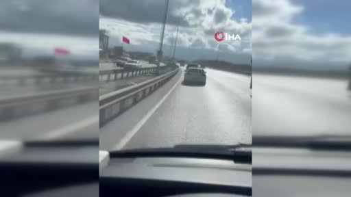 Ne siren dinledi ne de anons: Ambulansa dakikalarca yol vermedi