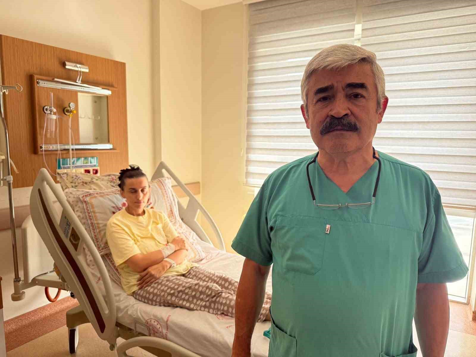 YUNUS EMRE DEVLET HASTANESİ’NDE GÖREVLİ DR. KALP VE DAMAR CERRAHİSİ UZMANI MUHARREM ŞENEL
