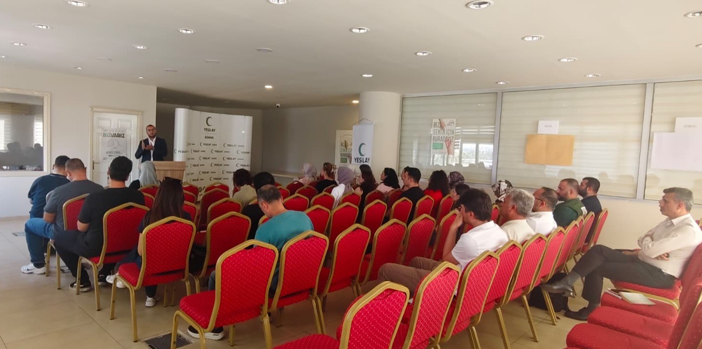 YEŞİLAY ADANA ŞUBESİ, 2026-2027 EĞİTİM ÖĞRETİM DÖNEMİNDE YÜRÜTÜLECEK BAĞIMLILIKLA MÜCADELE ÇALIŞMALARININ PLANLANMASI AMACIYLA TBM FORMATÖRLERİ, UYGULAYICILARI VE EĞİTMENLERİYLE BİR ARAYA GELDİ.