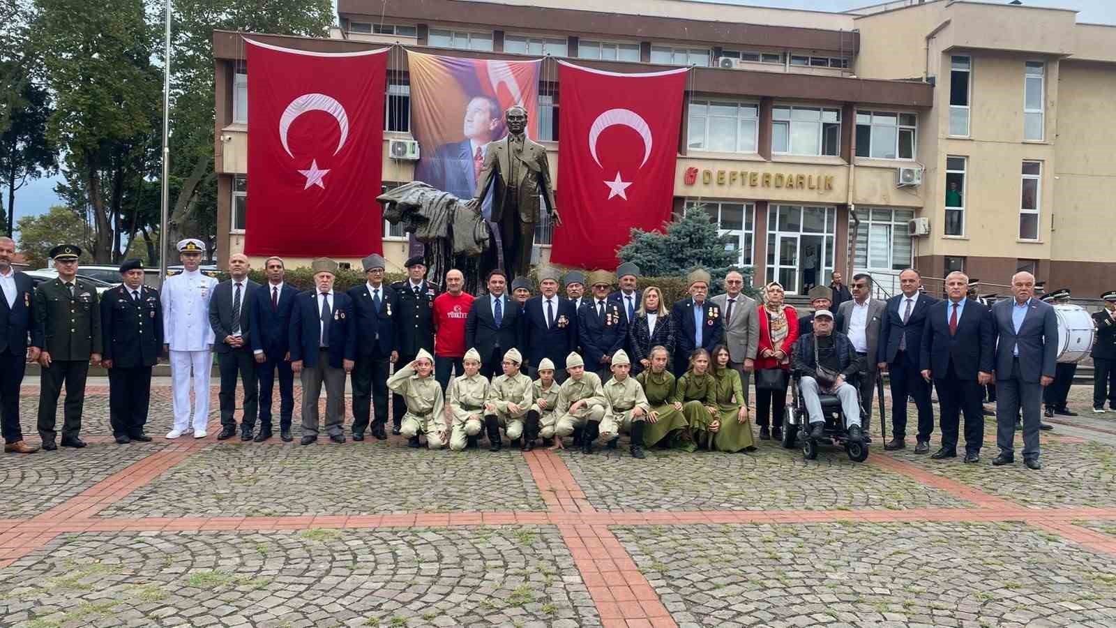 SİNOP’TA GAZİLER GÜNÜ KAPSAMINDA GAZİLERİN ONURUNA DÜZENLENEN KORTEJ YÜRÜYÜŞÜ, YOĞUN KATILIMLA GERÇEKLEŞTİRİLDİ.