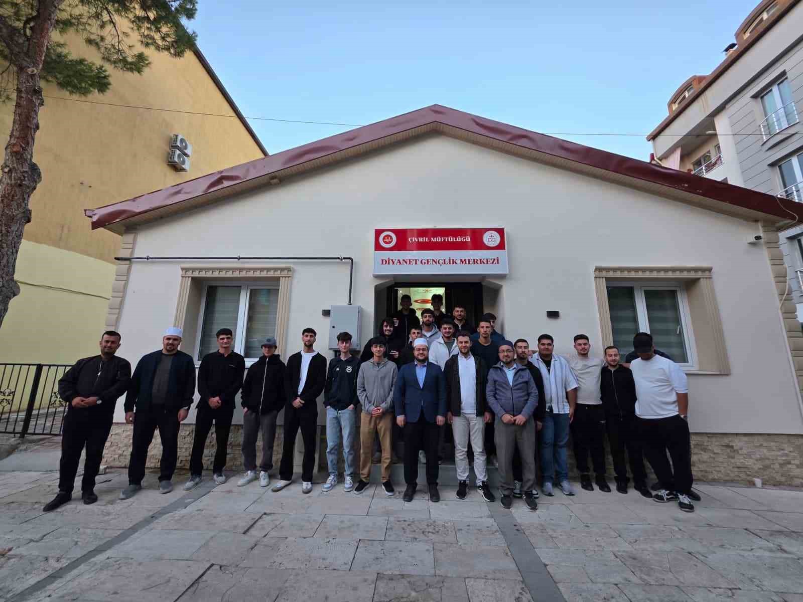 GAZİLER GÜNÜ’NDE ÇİVRİL’DE DUYGULANDIRAN BULUŞMA