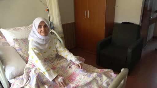Bitlis’te 70 yaşındaki hastaya 7,5 saatlik kapalı bağırsak ameliyatı