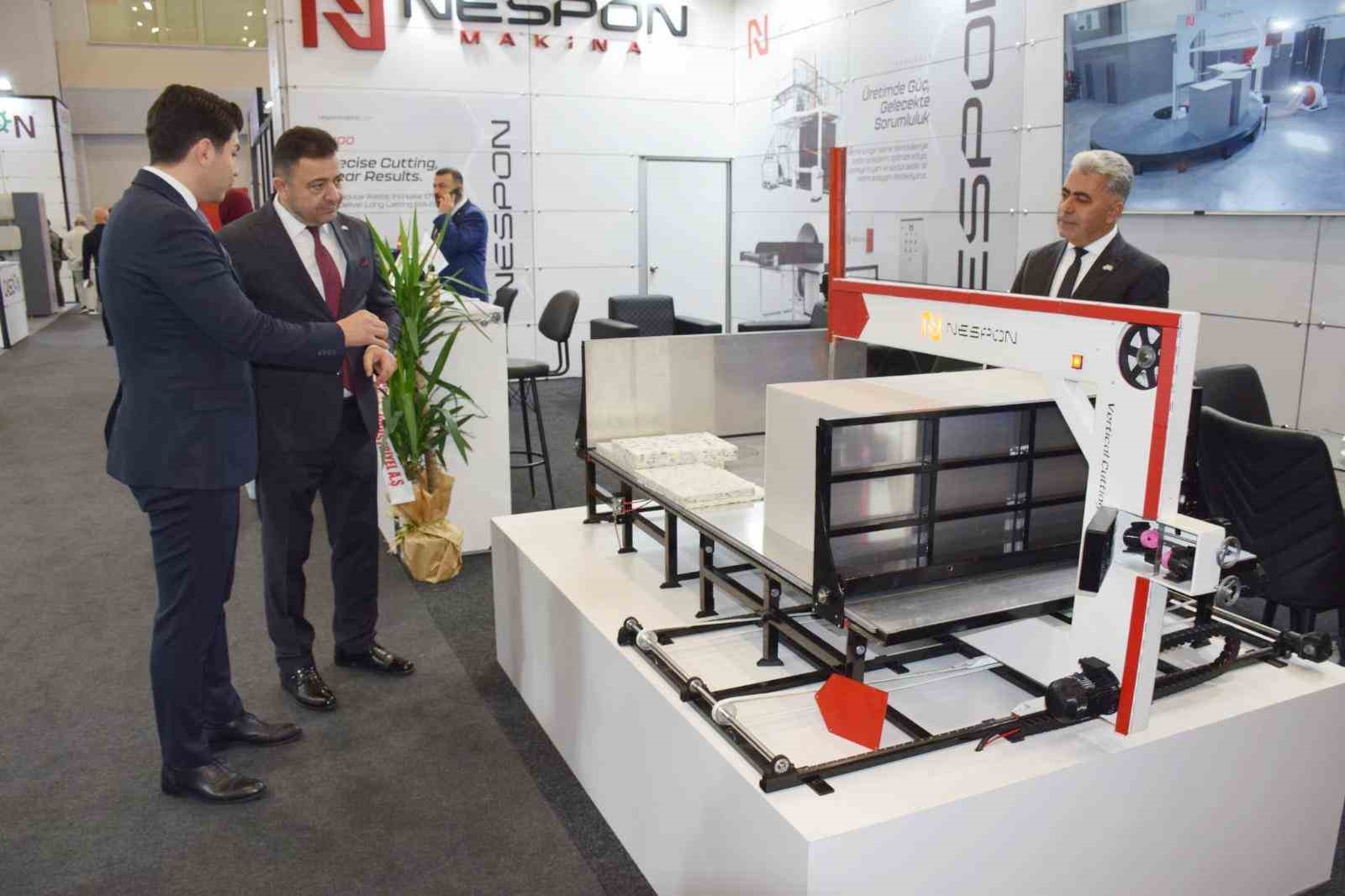 KAYSERİ OSB BAŞKANI MEHMET YALÇIN VE YÖNETİMİ; İSTANBUL’DA ZİYARETE KAPILARINI AÇAN ULUSLARARASI IBIA EXPO, INTERMOB VE METAL EXPO EURASIA FUARLARINA ÇIKARMA YAPARAK, SANAYİCİLERİ YALNIZ BIRAKMADI.