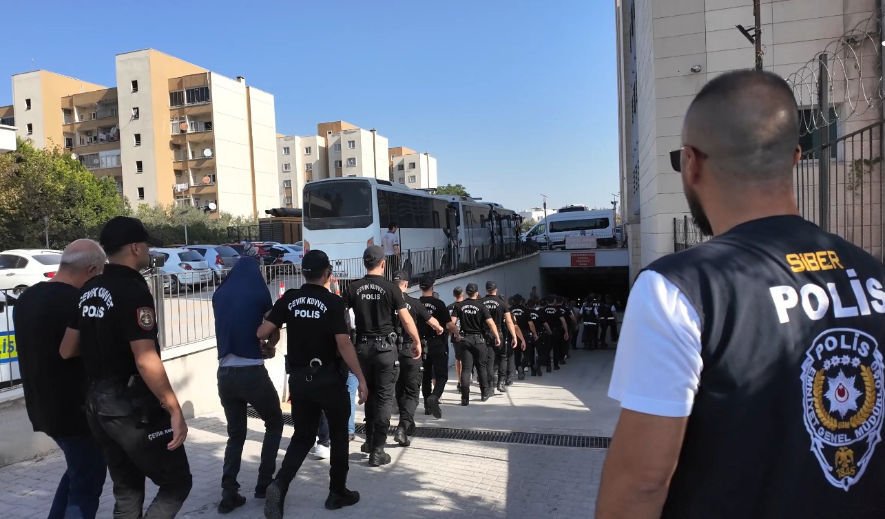 MERSİN'İN TARSUS İLÇESİ MERKEZLİ GERÇEKLEŞTİRİLEN 7 MİLYAR 640 MİLYON 332 BİN TL’LİK İŞLEME SAHİP BAHİS ÇETESİ OPERASYONUNDA, GÖZALTINA ALINAN 49 ŞÜPHELİDEN 30'U TUTUKLANDI.