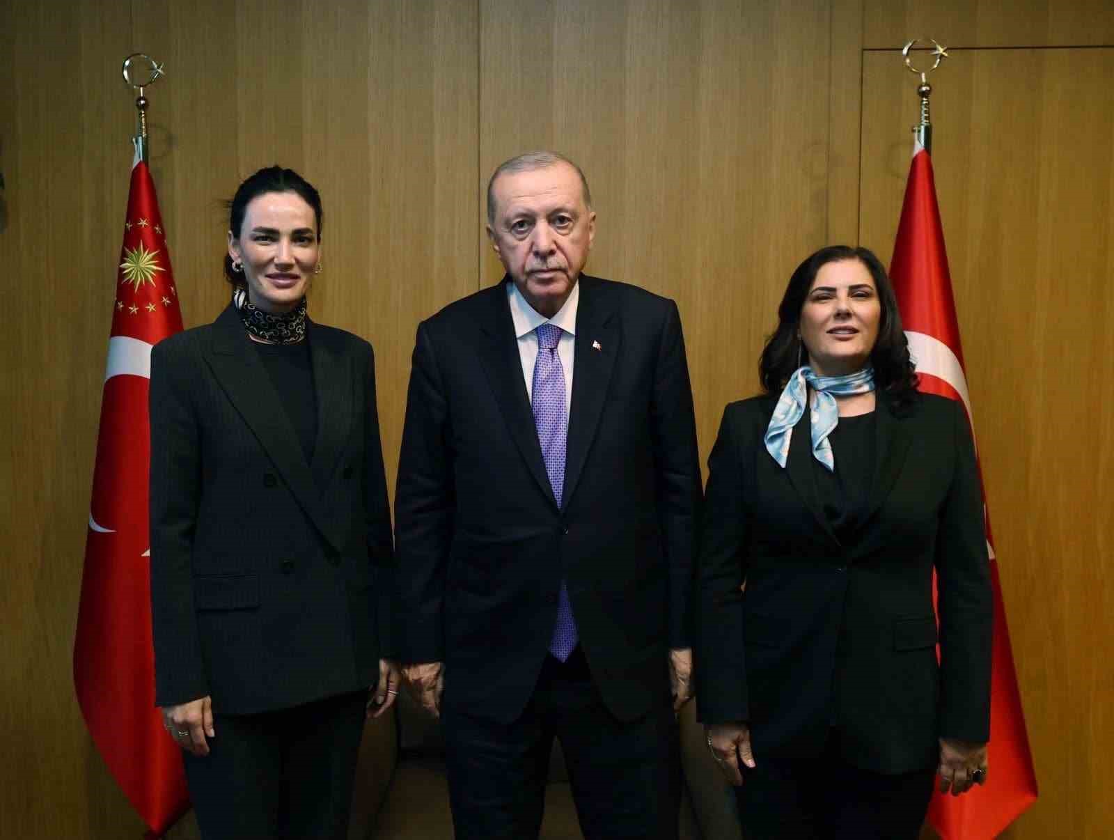 AYDIN BÜYÜKŞEHİR BELEDİYE BAŞKANI ÖZLEM ÇERÇİOĞLU CUMHURBAŞKANI RECEP TAYYİP ERDOĞAN'I ZİYARET ETTİ.