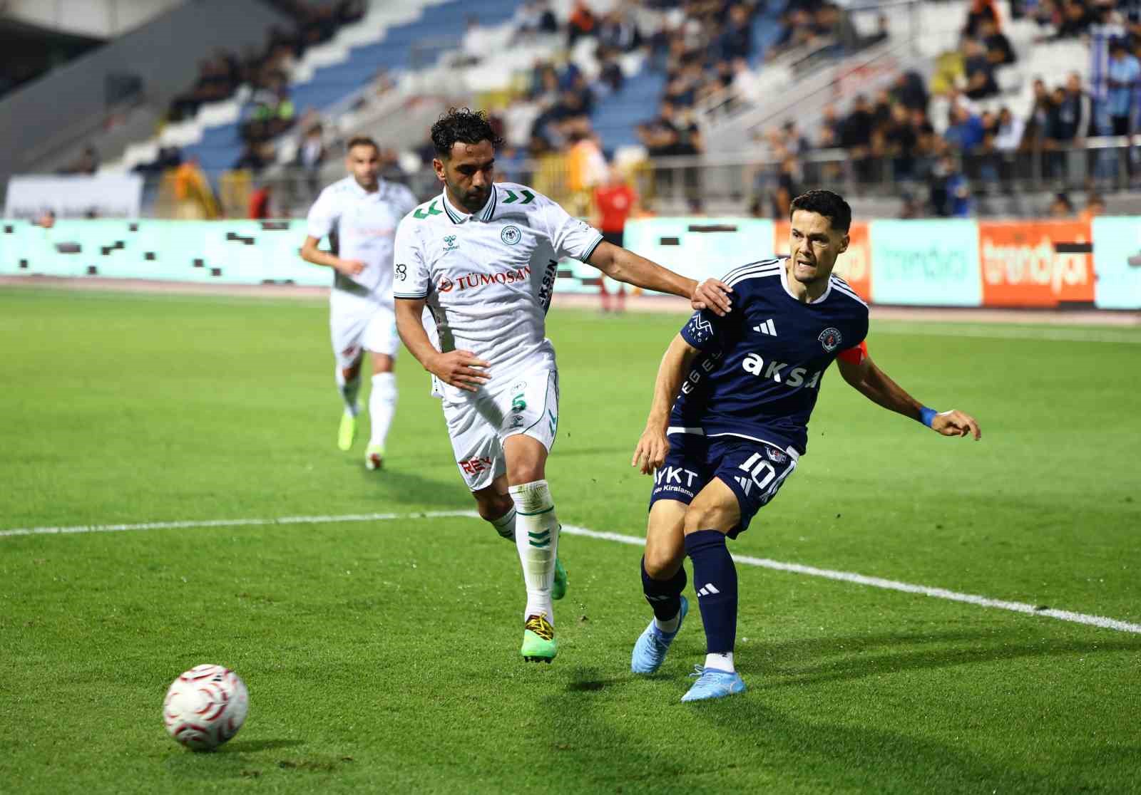 KASIMPAŞA, TRENDYOL SÜPER LİG’İN 6. HAFTASININ AÇILIŞ MAÇINDA EVİNDE KARŞILAŞTIĞI KONYASPOR İLE GOLSÜZ BERABERE KALDI.