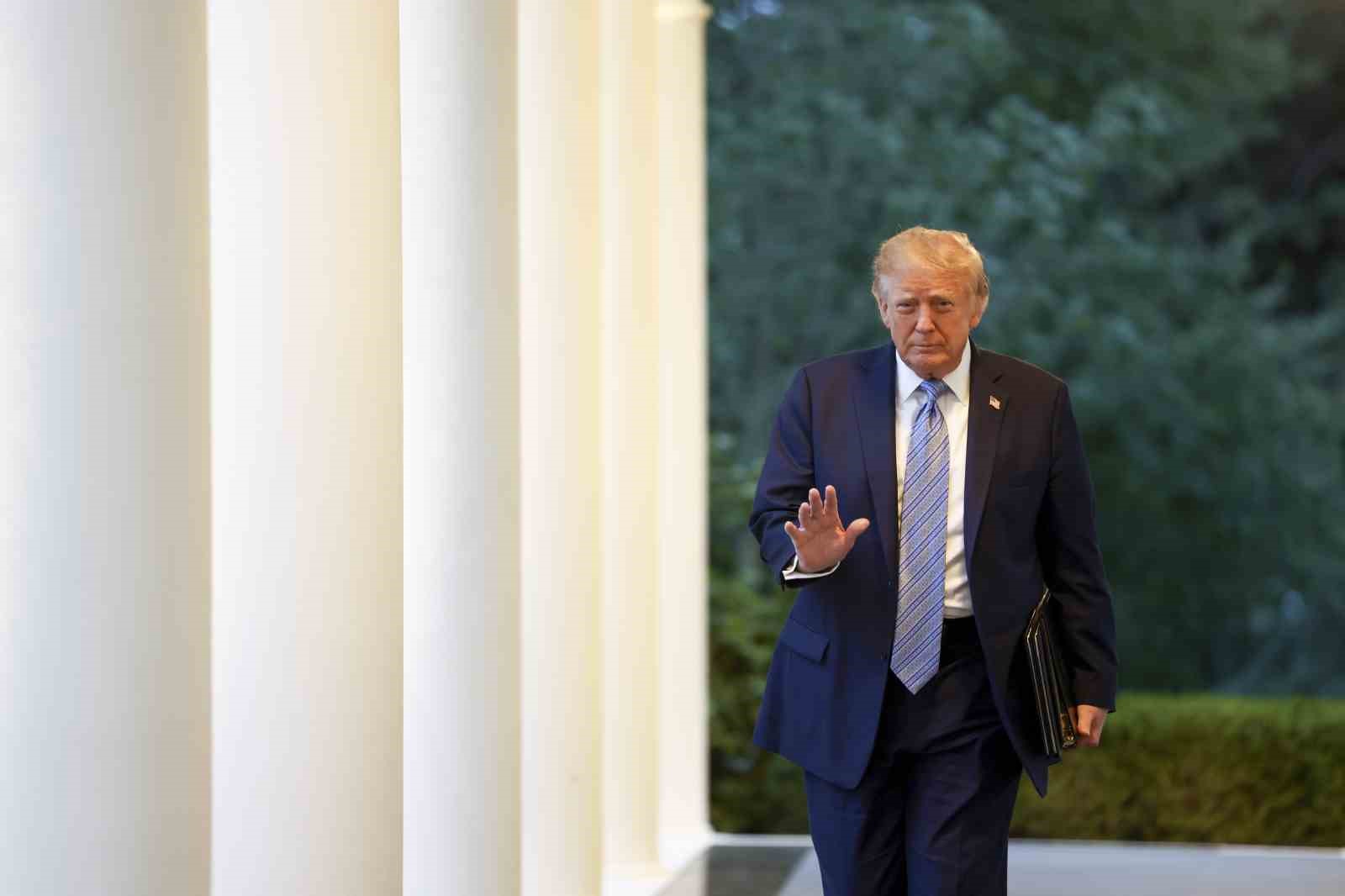 ABD BAŞKANI DONALD TRUMP, İRAN’IN BİR ANLAŞMA YAPMAK İSTEDİĞİNİ ÖNE SÜREREK, "ANCAK, BENCE BUNA HAZIR DEĞİLLER. YA İYİ BİR ANLAŞMA YAPACAĞIZ YA DA HİÇ ANLAŞMA YAPMAYACAĞIZ" DEDİ.