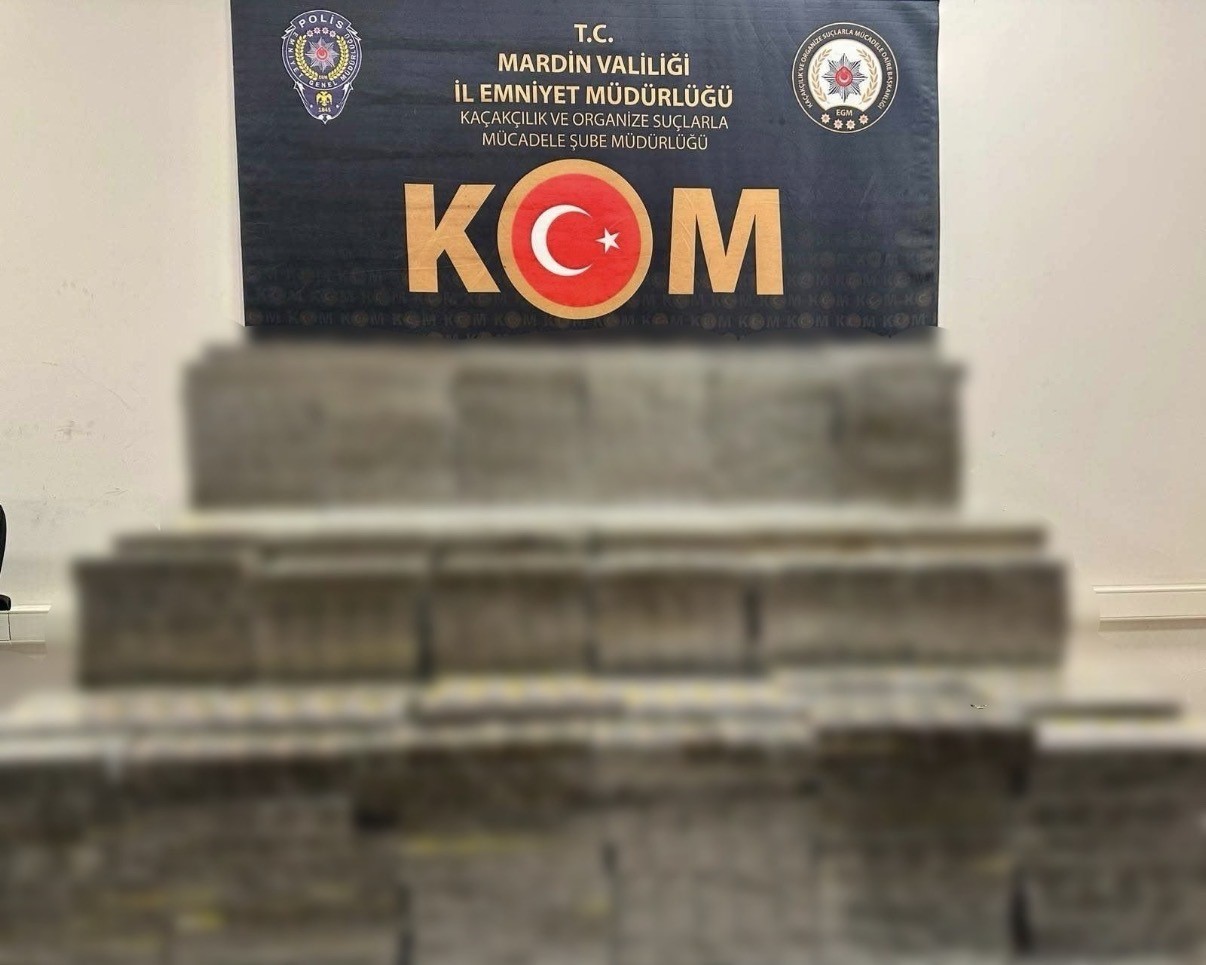 MARDİN'DE DÜZENLENEN OPERASYONDA 14 BİN PAKET KAÇAK SİGARA ELE GEÇİRİLDİ.