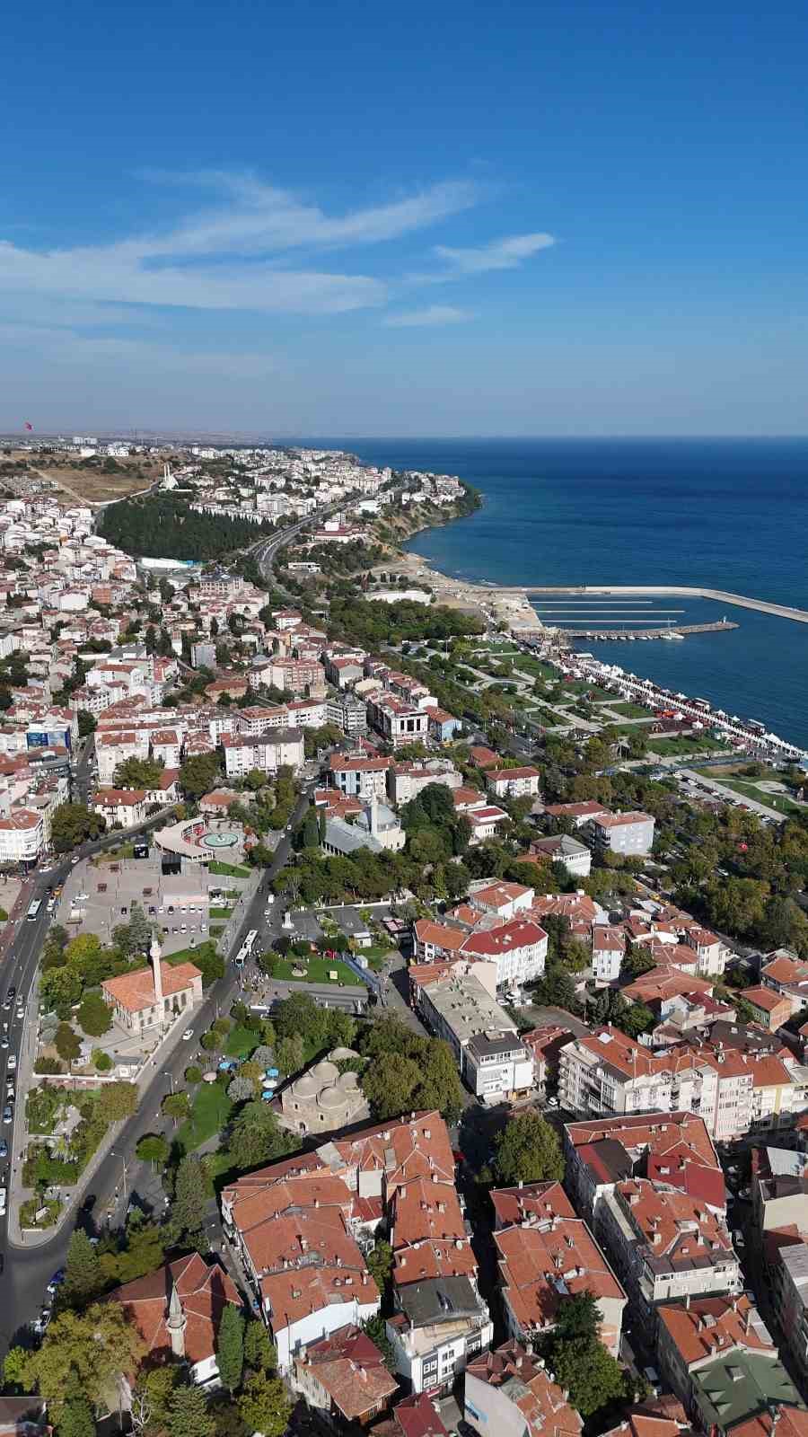 TEKİRDAĞ'DA 2026 YILI AĞUSTOS AYINDA 3 BİN 391 KONUT SATIŞI GERÇEKLEŞTİRİLDİ. SATIŞLARIN 1 341'İ İLK EL, 2 BİN 50'Sİ İSE İKİNCİ EL KONUTLARDAN OLUŞTU.