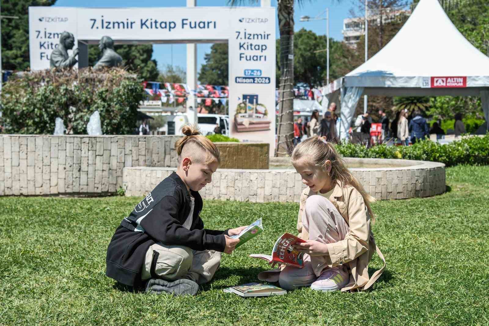 İZMİR BÜYÜKŞEHİR BELEDİYESİ EV SAHİPLİĞİNDE, İZFAŞ VE TACT FUARCILIK İŞ BİRLİĞİYLE DÜZENLENEN İZKİTAP-8. İZMİR KİTAP FUARI, 19 EYLÜL'DE KÜLTÜRPARK'TA KAPILARINI AÇIYOR.
