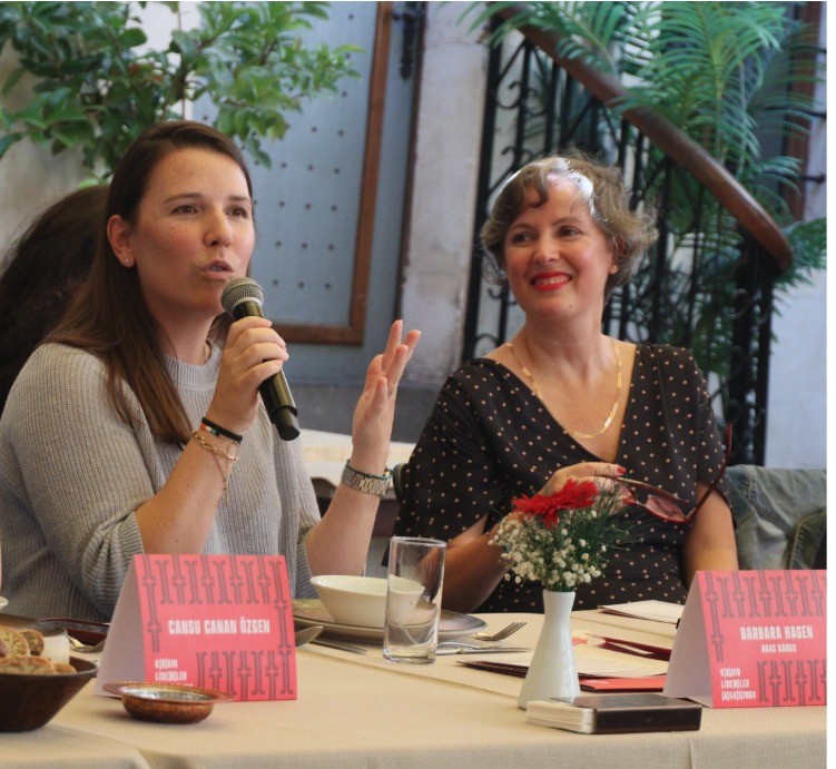 ARAS KARGO CEO'SU BARBARA HAGEN (SOLDA), KONUŞMA YAPTI.