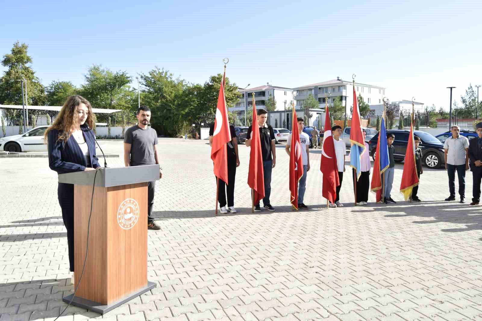 DİYARBAKIR’IN DİCLE İLÇESİNDE 19 EYLÜL GAZİLER GÜNÜ’NÜN 105’İNCİ YIL DÖNÜMÜ, DÜZENLENEN TÖRENLE KUTLANDI.