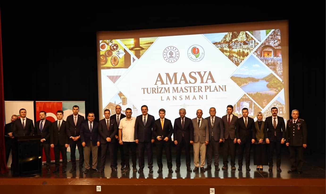 KÜLTÜR VE TURİZM BAKAN YARDIMCISI NADİR ALPASLAN, GEÇEN YIL AĞIRLANAN 64 MİLYON TURİST SAYISIYLA EN FAZLA TURİST KABUL EDEN 4. ÜLKE SIRALAMASINA YERLEŞEN TÜRKİYE’NİN TURİZMDE ŞAMPİYONLAR LİGİ OYUNCUSU KONUMUNA ULAŞTIĞINI BELİRTTİ.