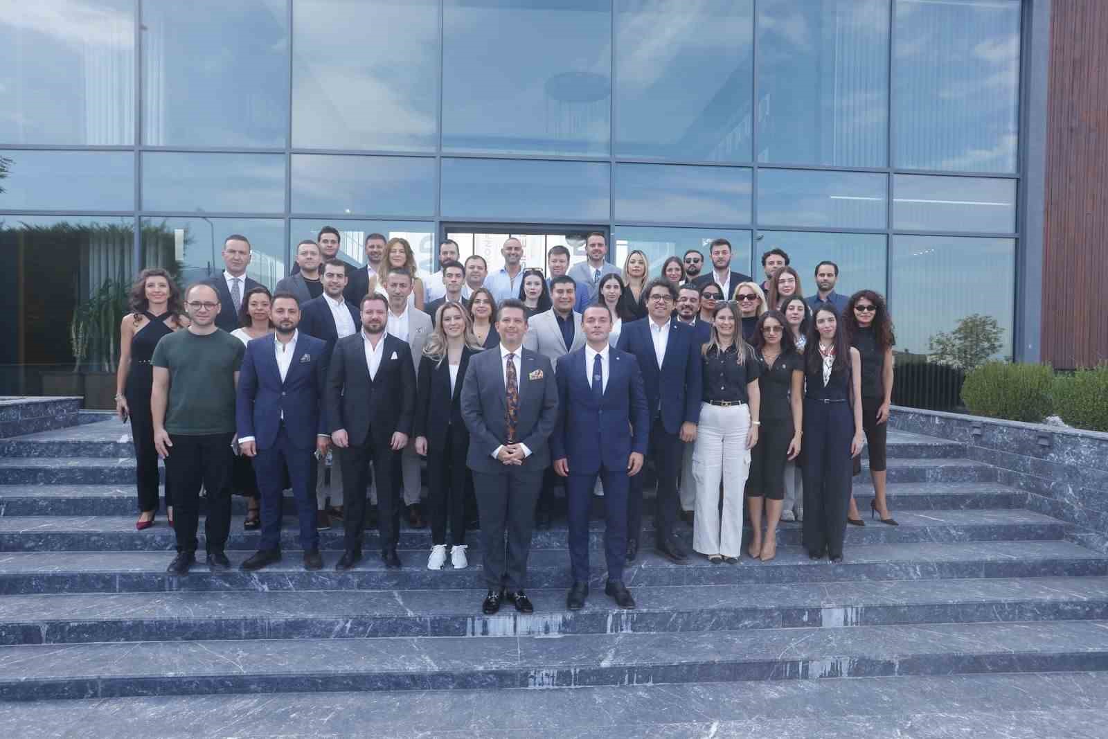 EGİAD (EGE GENÇ İŞ İNSANLARI DERNEĞİ), DEGİAD (DENİZLİ GENÇ İŞ İNSANLARI DERNEĞİ) EV SAHİPLİĞİNDE GERÇEKLEŞTİRDİĞİ DENİZLİ PROGRAMINDA ÜRETİMDE DÖNÜŞÜMDEN YENİ TİCARİ BAĞLANTILARA UZANAN KAPSAMLI BİR İŞ BİRLİĞİ AĞI OLUŞTURDU.