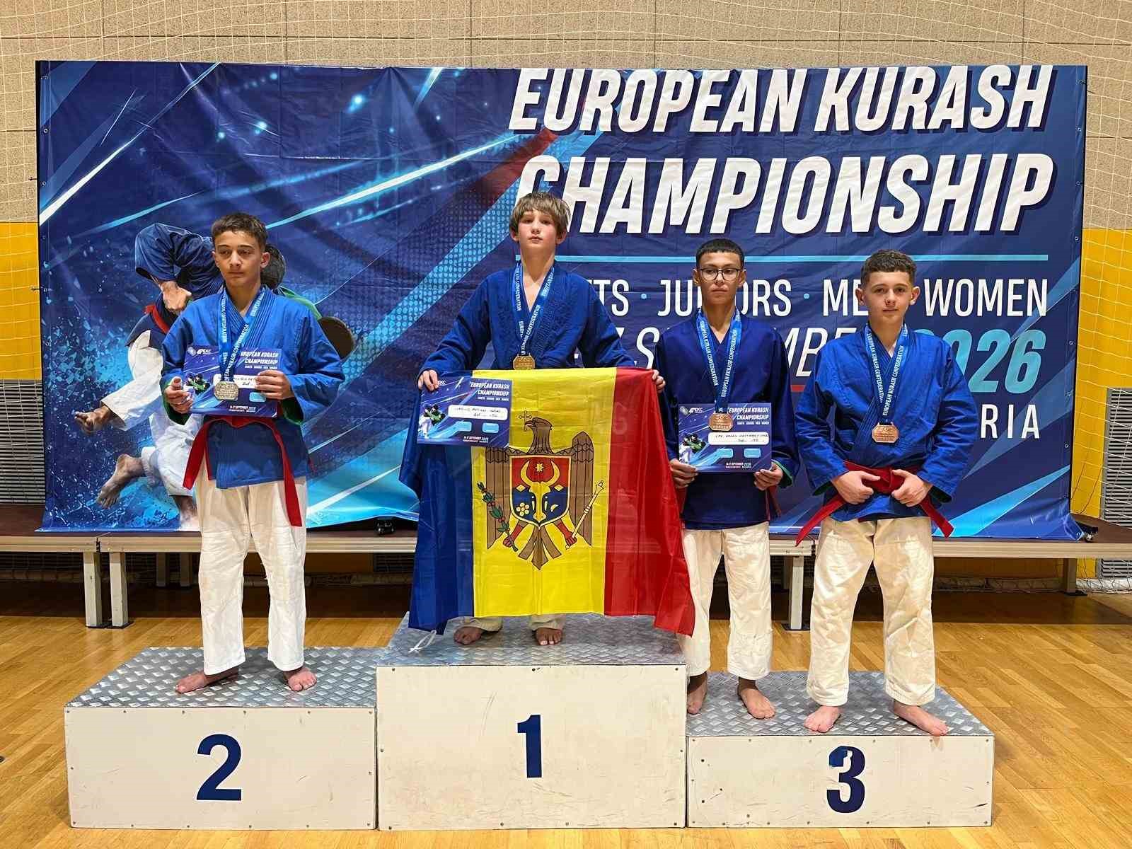 BULGARİSTAN’DA DÜZENLENEN AVRUPA KURAŞ ŞAMPİYONASI’NDA DENİZLİ’Yİ TEMSİL EDEN SPORCULARIMIZ ÜMMÜGÜL DESTE AVRUPA ŞAMPİYONU OLURKEN, EFE KAĞAN HAYTABEY AVRUPA ÜÇÜNCÜSÜ OLARAK KÜRSÜDE YERİNİ ALDI.