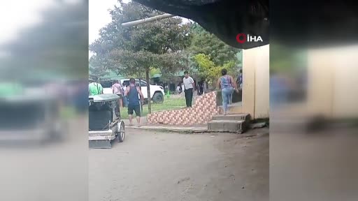 Filipinler'in güneyindeki bir lisede düzenlenen silahlı saldırıda en az 1 kişi hayatını kaybetti, 4 kişi yaralandı.