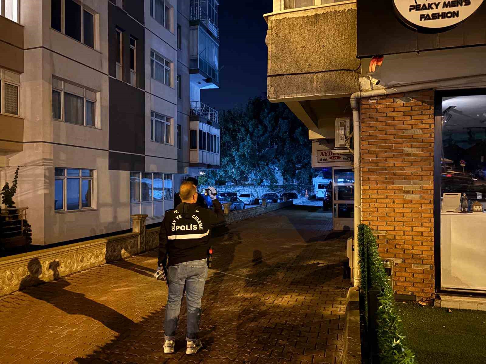 KAYSERİ’NİN KOCASİNAN İLÇESİNDE ANNESİYLE BİRLİKTE YAŞAYAN 55 YAŞINDAKİ ŞAHIS EVİNDE ÖLÜ BULUNDU.