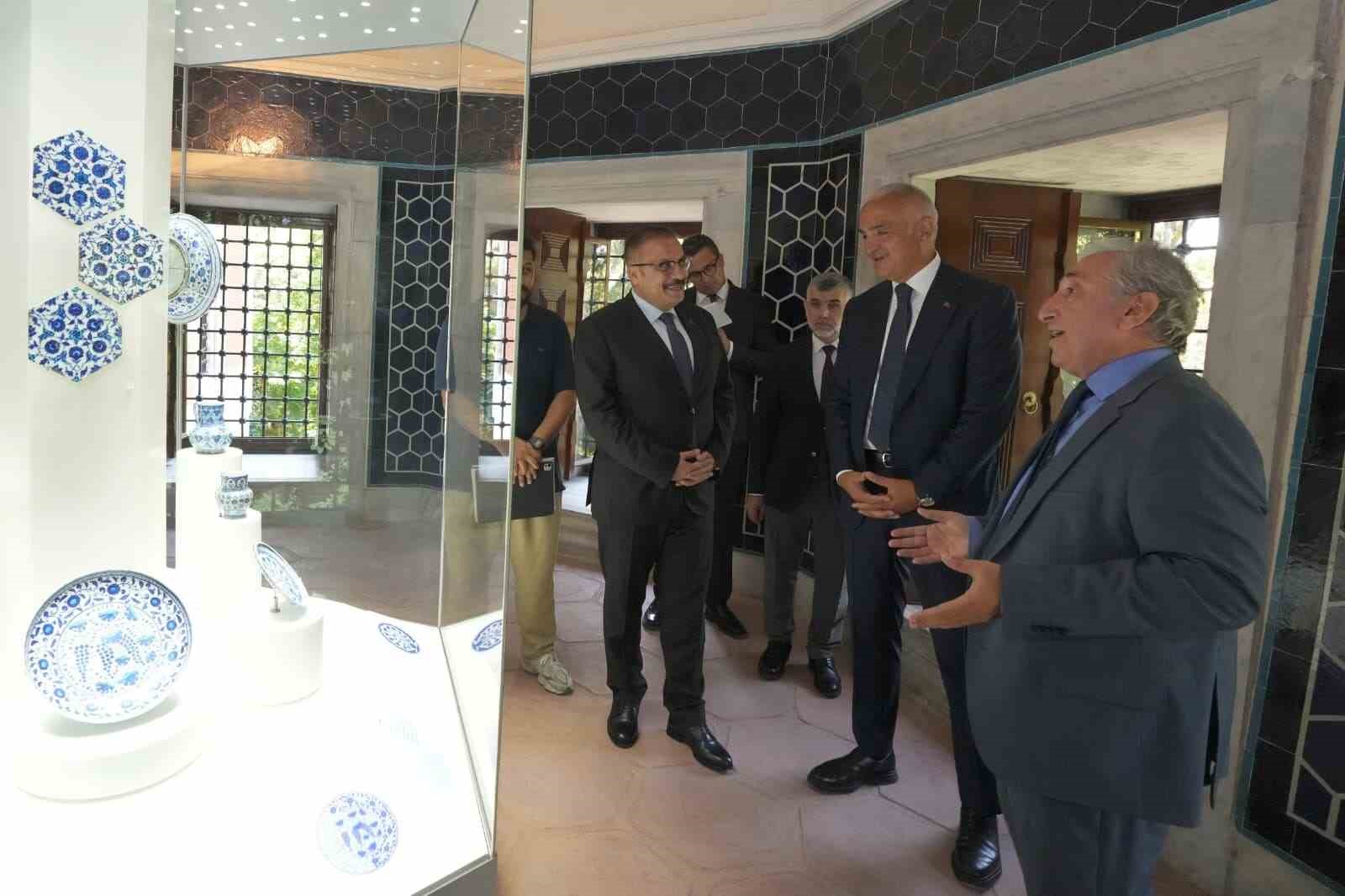 BAKAN ERSOY, İSTANBUL ARKEOLOJİ MÜZELERİNDE YÜRÜTÜLEN KAPSAMLI RESTORASYON, GÜÇLENDİRME VE TEŞHİR-TANZİM ÇALIŞMALARINA İLİŞKİN DEĞERLENDİRMELERDE BULUNDU.