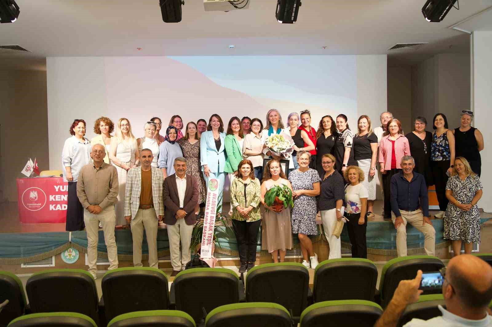 YUNUSEMRE KENT KONSEYİ KADIN MECLİSİ SEÇİMLİ OLAĞAN GENEL KURUL TOPLANTISI’NI GERÇEKLEŞTİREREK YENİ BAŞKANI SEÇTİ. YAPILAN SEÇİMDE YENİ DÖNEM İÇİN BAŞKAN AVUKAT FİLİZ TUĞÇE AYRANCI İPLİKÇİ SEÇİLDİ.