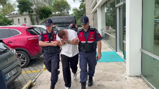 Motosiklet çantasından 7 bin 999 sentetik ecza çıktı, zanlı tutuklandı