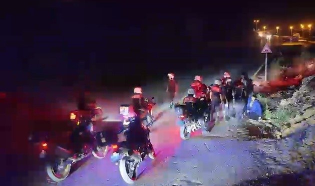 MALATYA’DA MOTOSİKLETLİ POLİS TİMLERİ EKİPLERİNCE 1-15 EYLÜL TARİHLERİ ARASINDA YAPILAN ÇALIŞMALARDA UYUŞTURUCU MADDELER, RUHSATSIZ SİLAHLAR VE FİŞEKLER ELE GEÇİRİLDİ, 6 ARANAN ŞAHIS YAKALANDI.