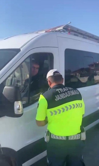 ERZİNCAN'DA OKUL ÇEVRELERİ VE SERVİS ARAÇLARI DENETLENDİ