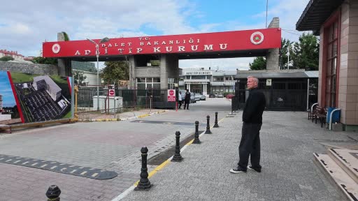 Ünlülere yönelik yürütülen uyuşturucu soruşturması kapsamında 20 isim Adli Tıp Kurumuna sevk edildi