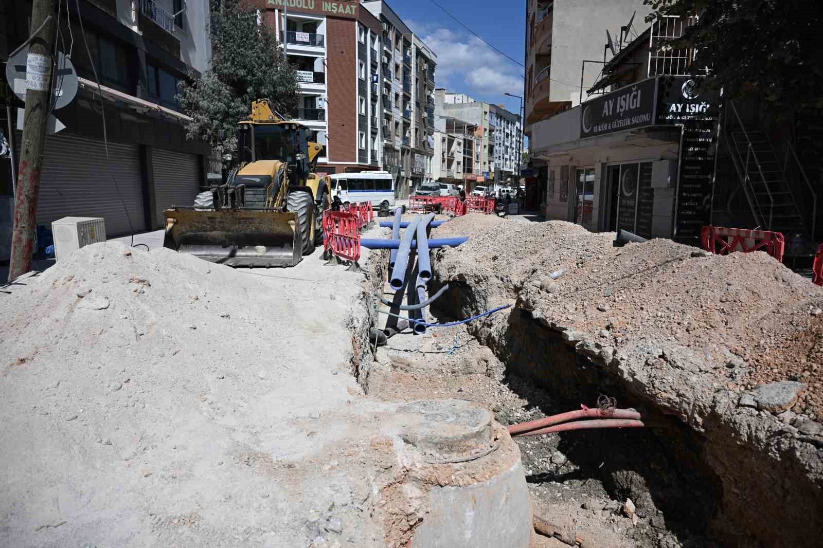 MANİSA TARİHİNİN EN BÜYÜK ALTYAPI YATIRIMLARINDAN BİRİNİN SÜRDÜĞÜ YUNUSEMRE İLÇESİ MURADİYE MAHALLESİ’NDE, ALTYAPI ÇALIŞMALARININ TAMAMLANACAĞI 30 HAZİRAN 2027 TARİHİNE KADAR SU TARİFELERİNDE YÜZDE 50 İNDİRİM UYGULANMASI VATANDAŞLAR TARAFINDAN MEMNUNİYETLE KARŞILANDI