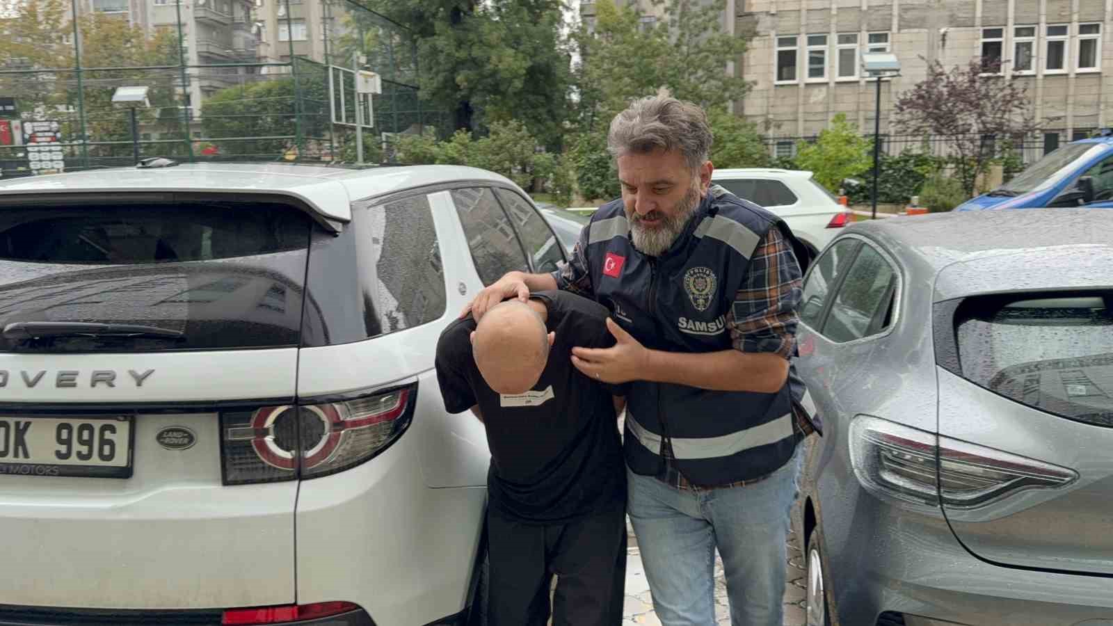 SAMSUN’DA NARKOTİK EKİPLERİNİN DÜZENLEDİĞİ OPERASYONDA GÖZALTINA ALINAN G.K., ÇIKARILDIĞI MAHKEMECE UYUŞTURUCU TİCARETİ SUÇUNDAN TUTUKLANARAK CEZAEVİNE GÖNDERİLDİ.