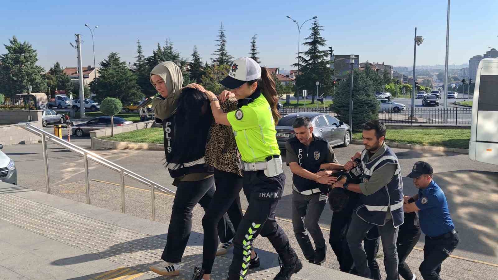 KARAMAN'DA "SOKAKLAR GÜVENDE" OPERASYONU KAPSAMINDA GÖZALTINA ALINAN 20 ŞÜPHELİDEN 1'İ KADIN 10 KİŞİ TUTUKLANDI.