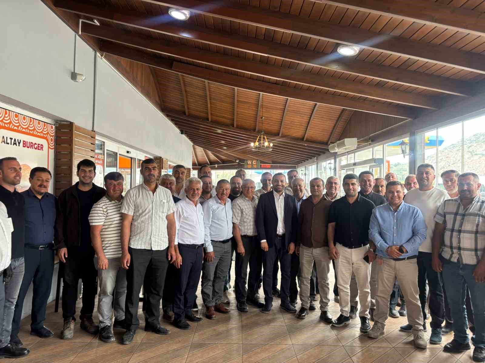 GDZ ELEKTRİK, "ENERJİMİZ MUHTARLARIMIZLA" PROJESİ KAPSAMINDA MANİSA'NIN SOMA VE KIRKAĞAÇ İLÇELERİNDE GÖREV YAPAN TOPLAM 118 MUHTARLA BİR ARAYA GELEREK MAHALLELERİN ENERJİ İHTİYAÇLARINI VE ÇÖZÜM ÖNERİLERİNİ MASAYA YATIRDI.