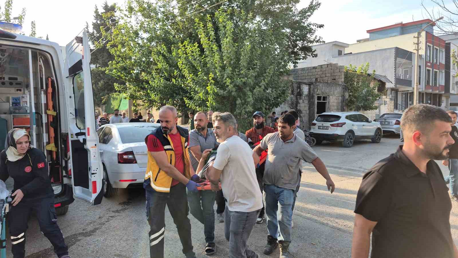 ADIYAMAN'DA YOLUN KARŞISINA GEÇMEK İSTERKEN OTOMOBİLİN ÇARPMASI SONUCU AĞIR YARALANAN YAYA HAYATINI KAYBETTİ.