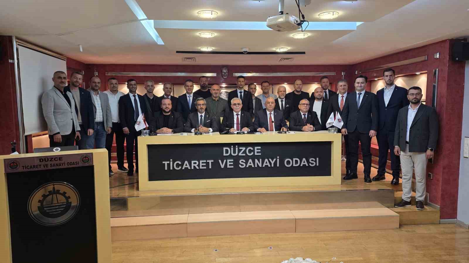 DÜZCE TİCARET VE SANAYİ ODASI MECLİSİ, 18 EKİM’DE GERÇEKLEŞTİRİLECEK MESLEK KOMİTESİ SEÇİMLERİ ÖNCESİNDE MEVCUT DÖNEMİNİN SON TOPLANTISINI GERÇEKLEŞTİRDİ.