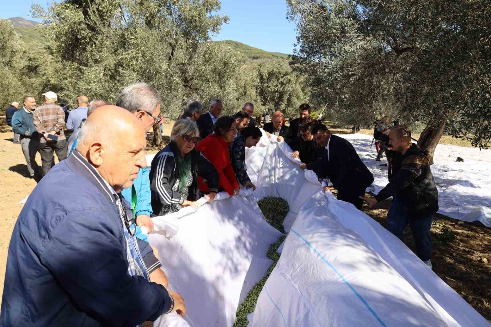 AVRUPA BİRLİĞİ (AB)’NDEN COĞRAFİ İŞARET TESCİLLİ EDREMİT ZEYTİNYAĞI’NI GENİŞ KİTLELERE DUYURMAK ÜZERE EDREMİT TİCARET ODASI EV SAHİPLİĞİNDE "3. EDREMİT ZEYTİNYAĞI TADIM FESTİVALİ-FESTOLİVE" BAŞLIYOR.