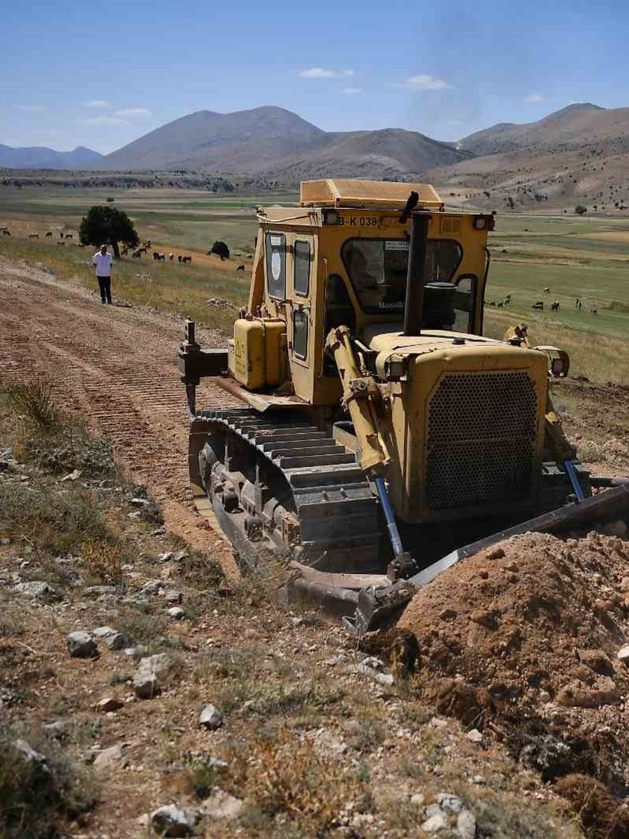 Büyükşehir’den Sarız ve Pınarbaşı kırsalında ulaşım hamlesi: Çavdar- Kırkgeçit arasında yol çalışması başladı