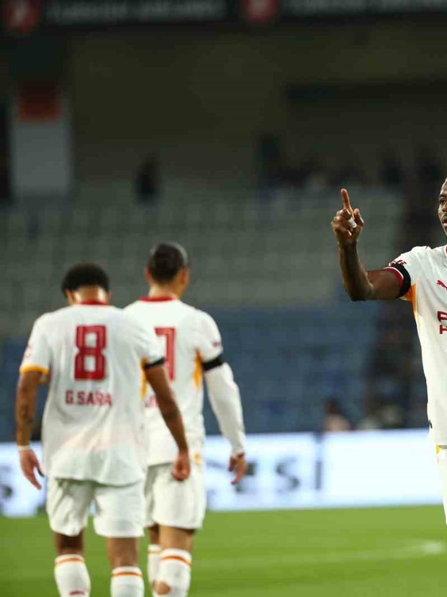GALATASARAY'IN NİJERYALI FUTBOLCUSU VİCTOR OSİMHEN, BAŞAKŞEHİR MAÇIYLA BU SEZONKİ GOL SAYISINI 6'YA ÇIKARDI.