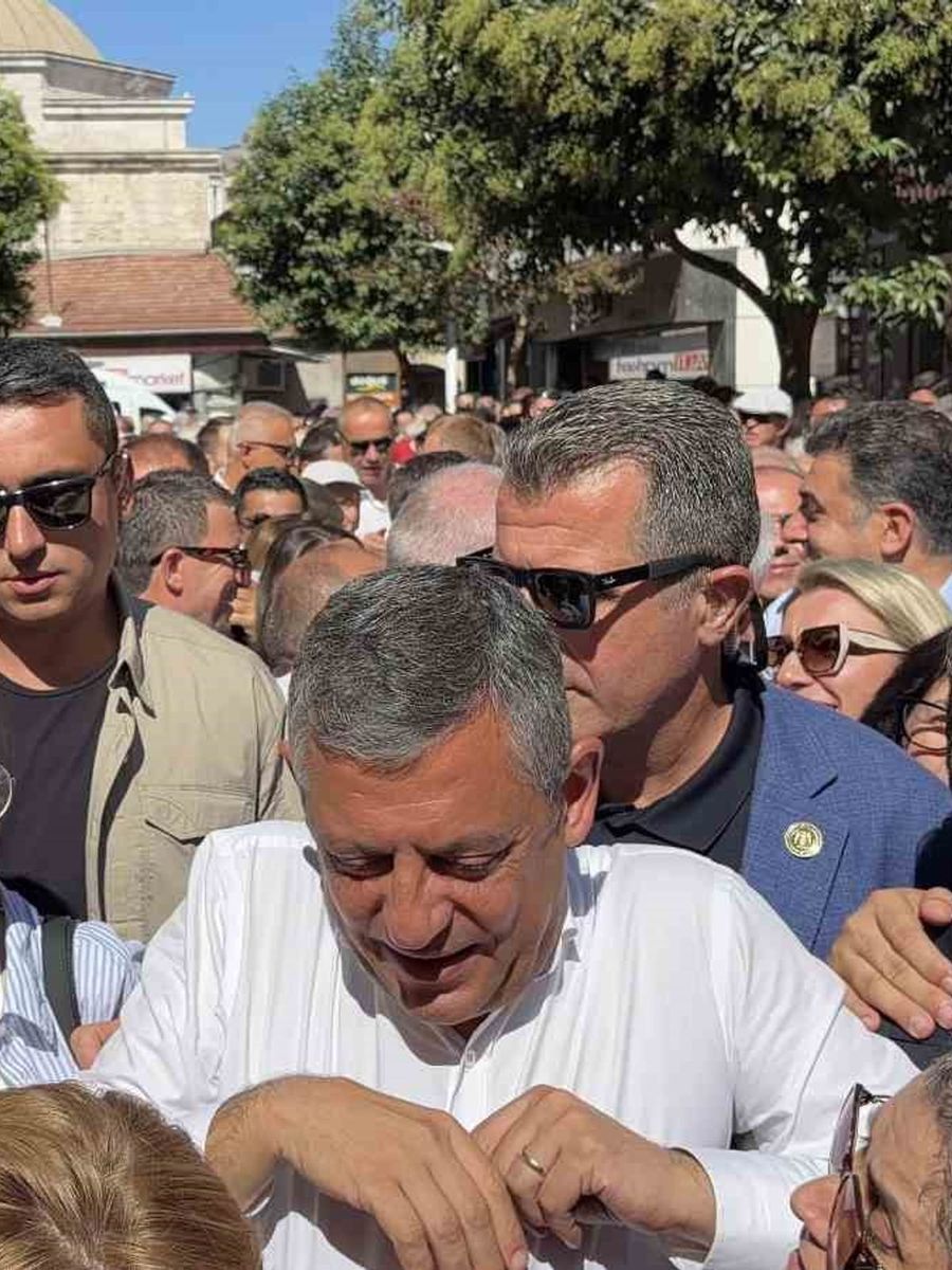 Özgür Özel, Kırklareli’nde esnafla bir araya geldi