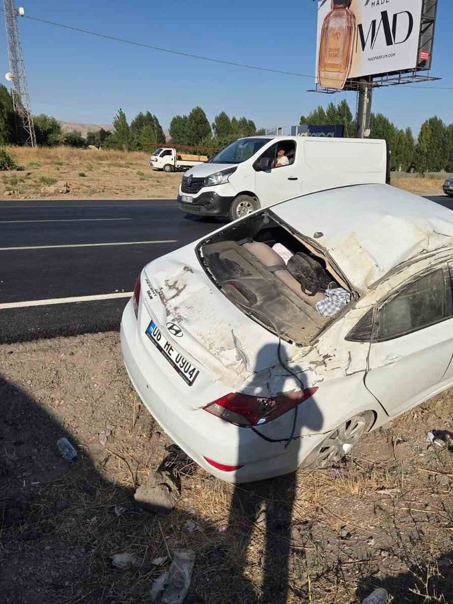 Ankara’da otomobil takla attı: 4 yaralı