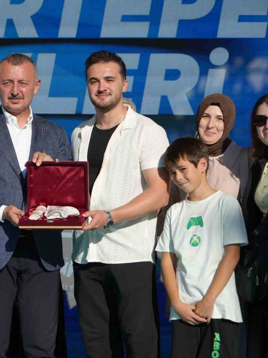 Kartepe Kent Konut Evleri’nde 144 hak sahibine anahtar teslim edildi