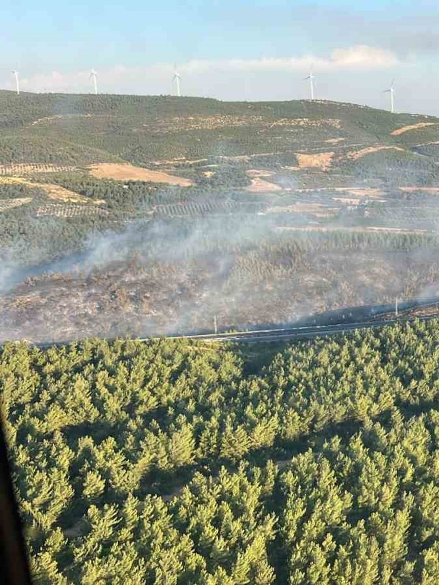 Soma’daki orman yangını kontrol altına alındı: Otoyol yeniden ulaşıma açıldı